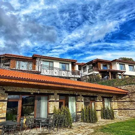 Oasis Rhodopes Гостевой дом *